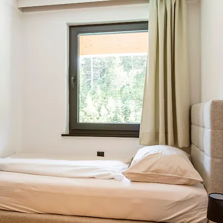 By Alps Aparthotel *