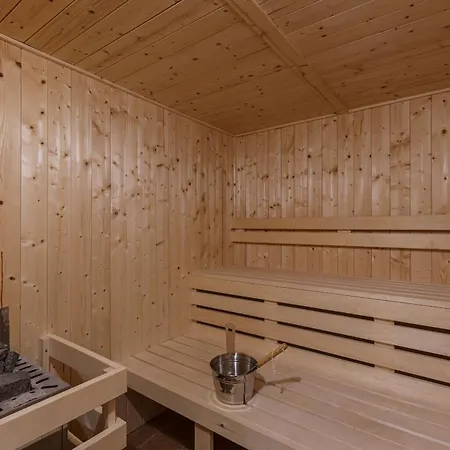 By Alps 4* 萨尔巴赫