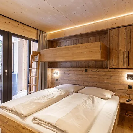 By Alps Aparthotel