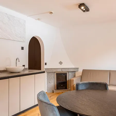 By Alps Aparthotel